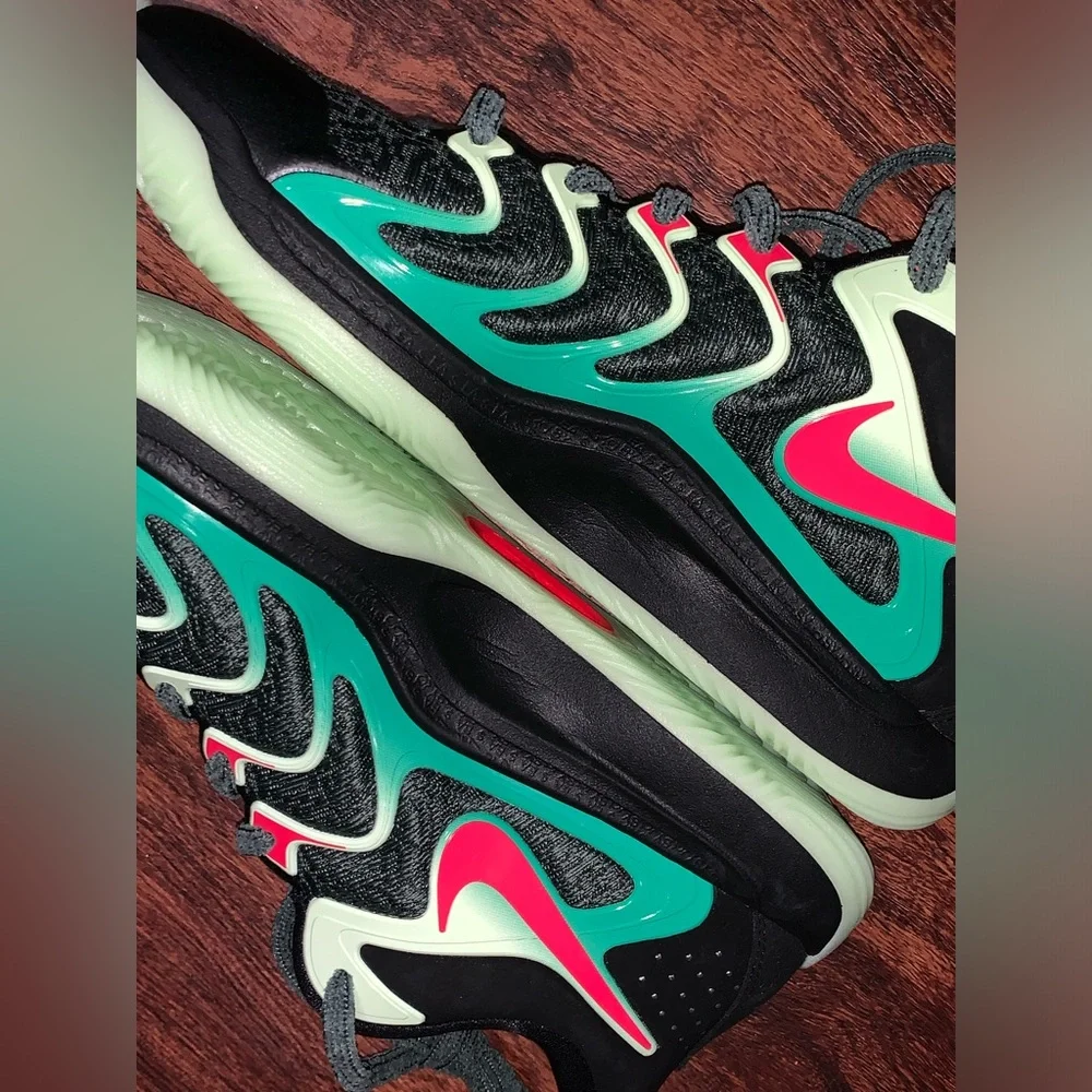 Nike size 13 KD basketball shoes